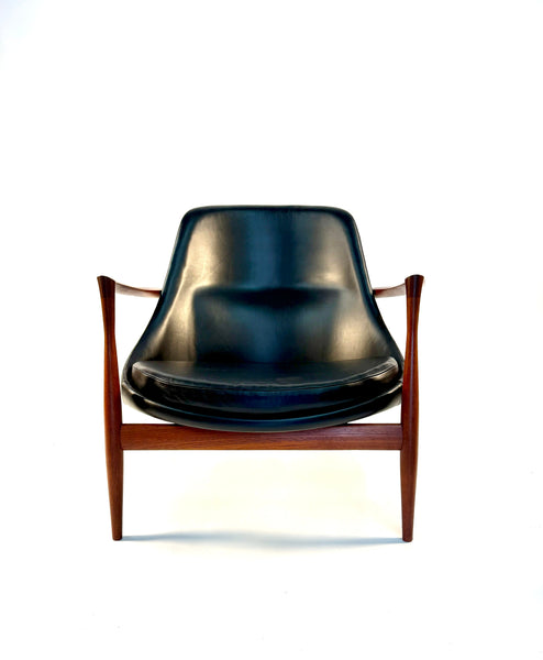 Why the Ib Kofod-Larsen "Elizabeth" Chair Is So Iconic