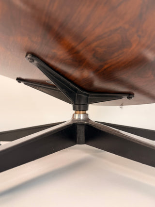 1st Generation Eames Lounge Chair in Rosewood with New Moss Green Leather