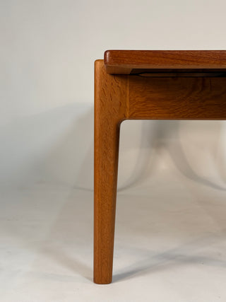 Hans Wegner Flip Top Coffee Table for Johannes Hansen – Teak, Oak, and Black Laminate