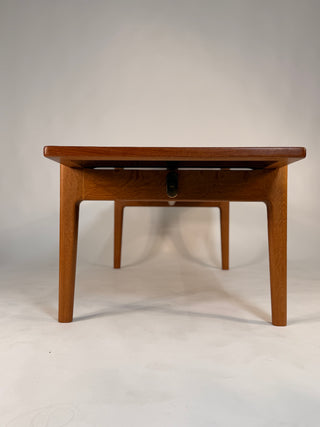 Hans Wegner Flip Top Coffee Table for Johannes Hansen – Teak, Oak, and Black Laminate