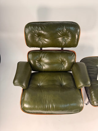 2nd Generation Rosewood Eames Lounge Chair 670/671 by Herman Miller