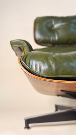 Rare Vintage Eames Lounge Chair & Ottoman 670/671 – 2nd Generation, 1960s | Walnut & Moss Green Leather