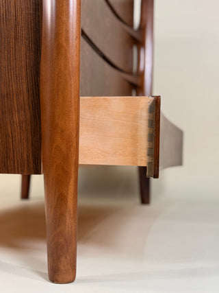 William Hinn Sculpted Walnut 4-Drawer Dresser – Made in Sweden, c. 1950s