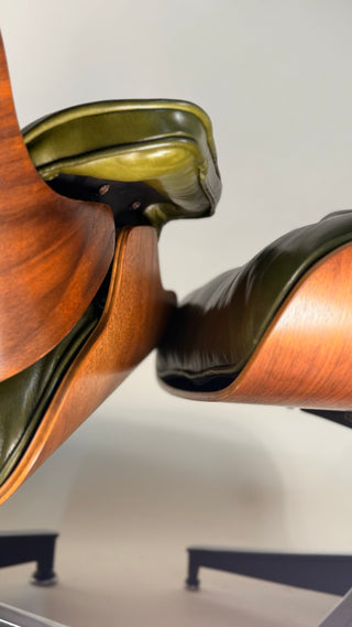 Rare Vintage Eames Lounge Chair & Ottoman 670/671 – 2nd Generation, 1960s | Walnut & Moss Green Leather