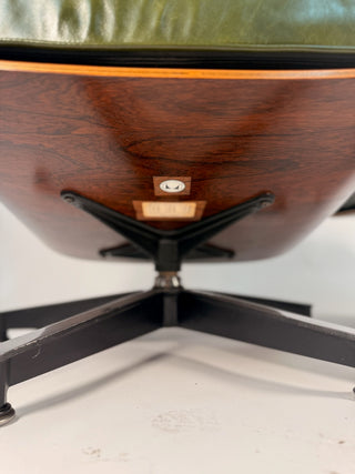 2nd Generation Rosewood Eames Lounge Chair 670/671 by Herman Miller