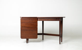 Bertha Schaefer Sculptural Walnut Desk for M. Singer & Sons, 1950s