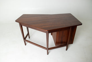 Bertha Schaefer Sculptural Walnut Desk for M. Singer & Sons, 1950s