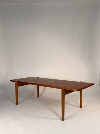 Hans Wegner Flip Top Coffee Table for Johannes Hansen – Teak, Oak, and Black Laminate