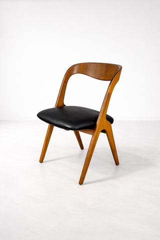 Set of Six Dining Chairs Johannes Andersen for Vamo Sonde, Denmark