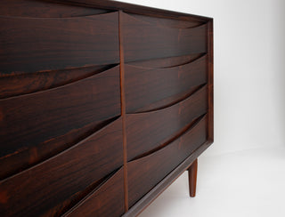 Arne Vodder Brazilian Rosewood Dresser with Sculptural Drawer Fronts