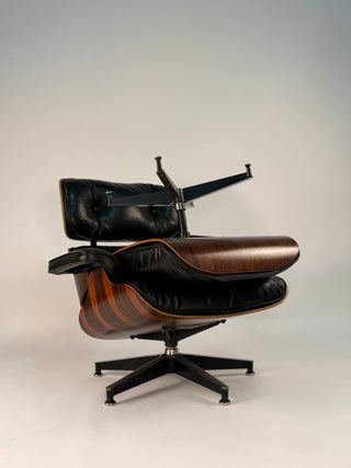 Dramatic Striped Eames Lounge Chair & Ottoman 670/671 – 3rd Generation: Early 1970s | Rosewood & Black Leather