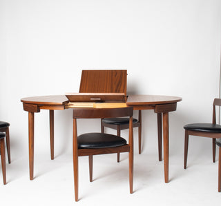 Hans Olsen Expandable Roundette with Six Chairs