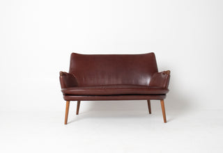Hans Weger CH72 Sofa in Oxblood Leather