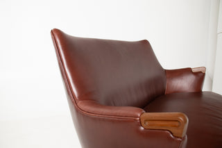 Hans Weger CH72 Sofa in Oxblood Leather