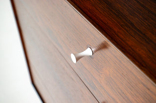 George Nelson Small Thin Edge “Apple Core” Drawer Pull – White Powder-Coated
