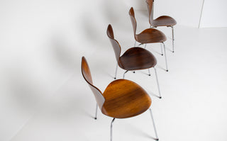 Set of 4 Arne Jacobsen for Fritz Hansen Series 7 Chairs in Rosewood Model 3107