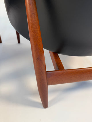 Rare Pair of Vintage Elizabeth Lounge Chairs by Ib Kofod Larsen