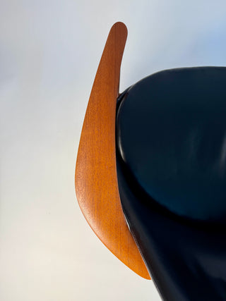 Rare Pair of Vintage Elizabeth Lounge Chairs by Ib Kofod Larsen