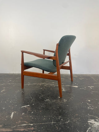 Finn Juhl Model 136 Lounge Chair for France & Son Circa 1950's