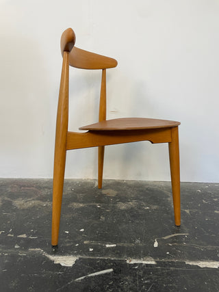 Heart Dining Table and Chairs by Hans Wegner for Fritz Hansen in Beech and Teak