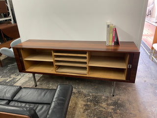 Rare Hans Wegner Presidential Rosewood Credenza for Ry Mobler RY-25