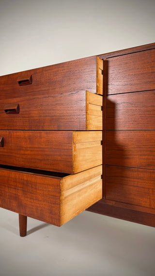 Børge Mogensen Teak Eight-Drawer Dresser – Danish Modern Masterpiece