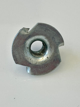 Eames Lounge Chair 670 / 671 Metal Fastener for Base