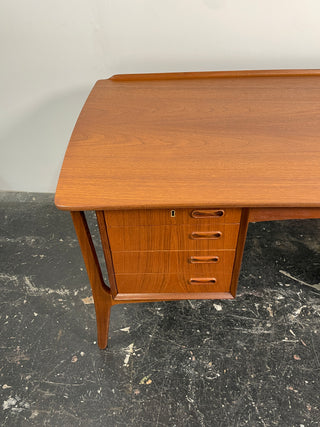 Svend Aage Madsen Bow Front Desk in Teak for HP Hansen, Denmark Circa 1960's