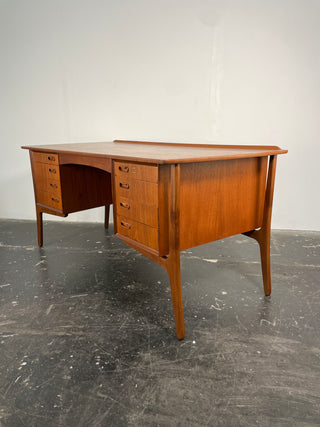 Svend Aage Madsen Bow Front Desk in Teak for HP Hansen, Denmark Circa 1960's