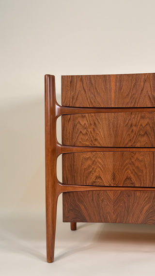 William Hinn Sculpted Walnut 4-Drawer Dresser – Made in Sweden, c. 1950s