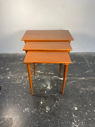 Westnofa Teak Set of 3 Nesting Tables with Conical Legs