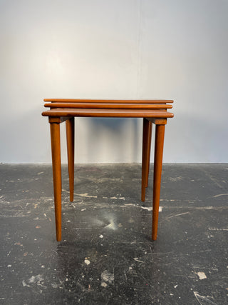 Westnofa Teak Set of 3 Nesting Tables with Conical Legs