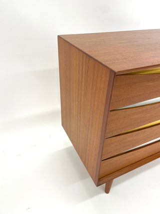 Arne Vodder Triennale 4 Drawer Dresser For Sibast