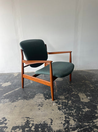 Finn Juhl Model 136 Lounge Chair for France & Son Circa 1950's