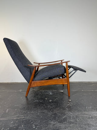 Milo Baughman Recliner 74 by Thayer Coggin