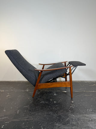 Milo Baughman Recliner 74 by Thayer Coggin