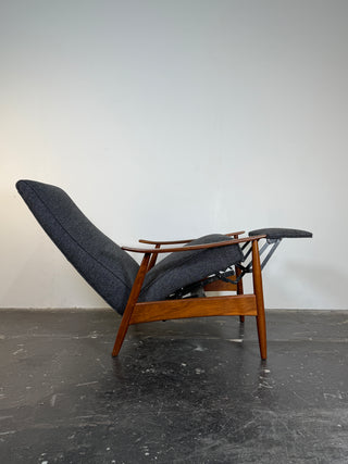 Milo Baughman Recliner 74 by Thayer Coggin