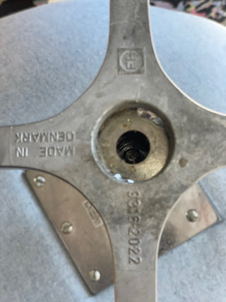 Swan Chair by Arne Jaccobsen