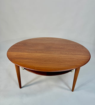 Peter Hvidt and Orla Mølgaard-Nielsen Round Solid Teak Coffee Table  Denmark, 1950s