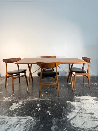 Set of 4 Hans Wegner CH-30 Dining Chairs