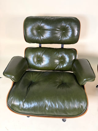 Rare Vintage Eames Lounge Chair & Ottoman 670/671 – 2nd Generation, 1960s | Walnut & Moss Green Leather