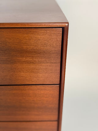 George Nelson Thin Edge 10-Drawer Dresser in Walnut for Herman Miller, Circa. 1950s