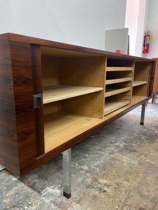 Rare Hans Wegner Presidential Rosewood Credenza for Ry Mobler RY-25