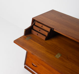 Peter Hvidt and Orla Mølgaard-Nielsen Round Solid Teak Vanity and Dresser