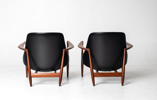 Rare Pair of Vintage Elizabeth Lounge Chairs by Ib Kofod Larsen