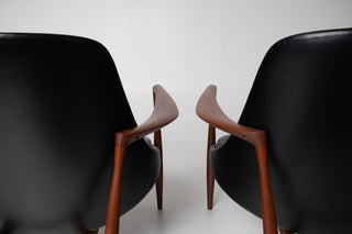 Rare Pair of Vintage Elizabeth Lounge Chairs by Ib Kofod Larsen