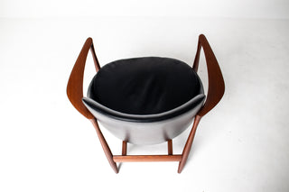 Rare Pair of Vintage Elizabeth Lounge Chairs by Ib Kofod Larsen