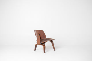 Eames LCW 5-2-5 in Walnut Evans Production