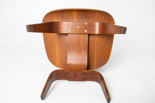 Eames LCW 5-2-5 in Walnut Evans Production