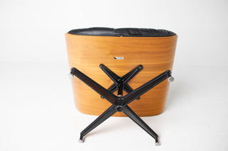 Eames Lounge Chair Ottoman in Walnut by Herman Miller